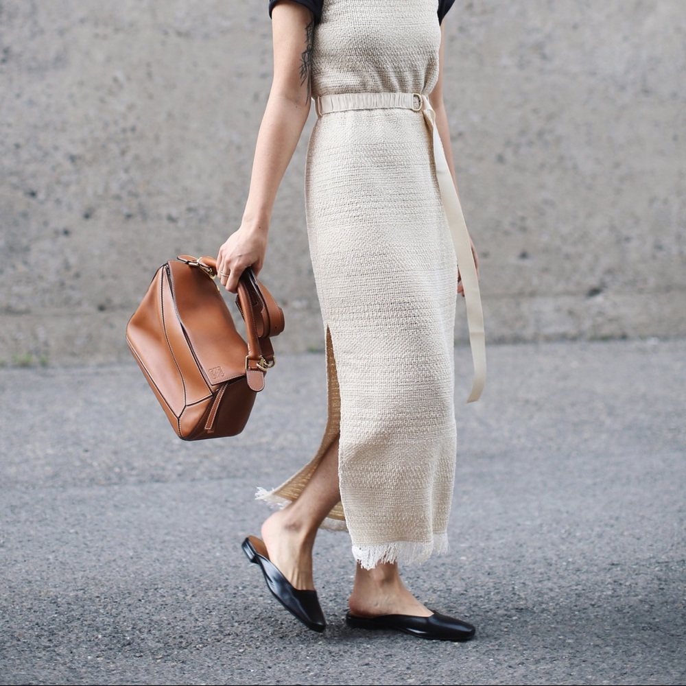 Loq Black Leather Flat Slippers